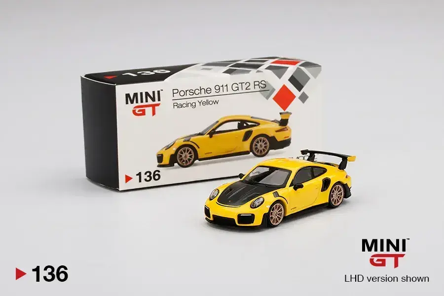Porsche Porsche 911 GT2 RS Racing Yellow